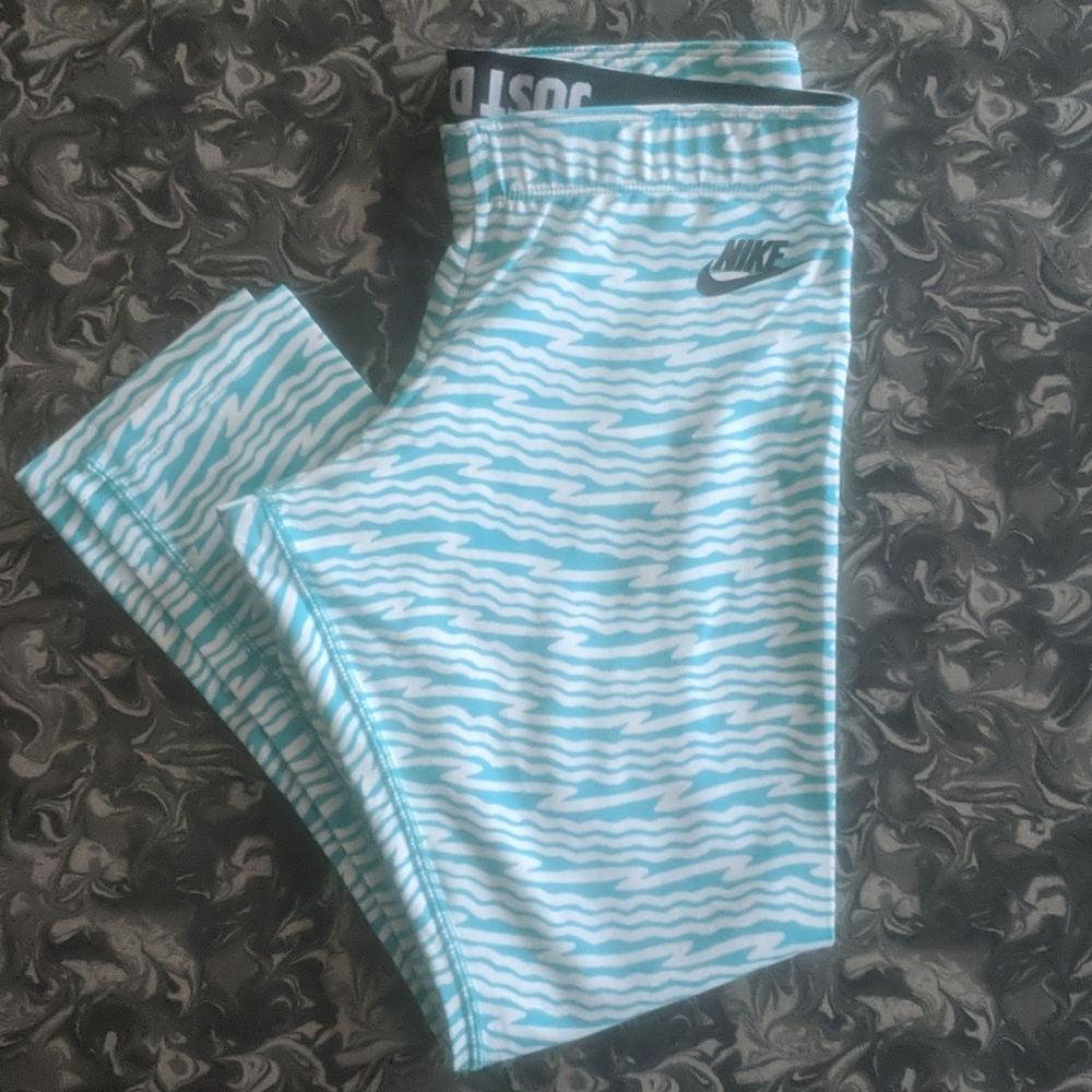 Nike Teal & White Capri Leggings